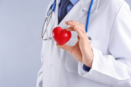 Врач-кардиолог предупредил об опасности резкого снижения артериального давления