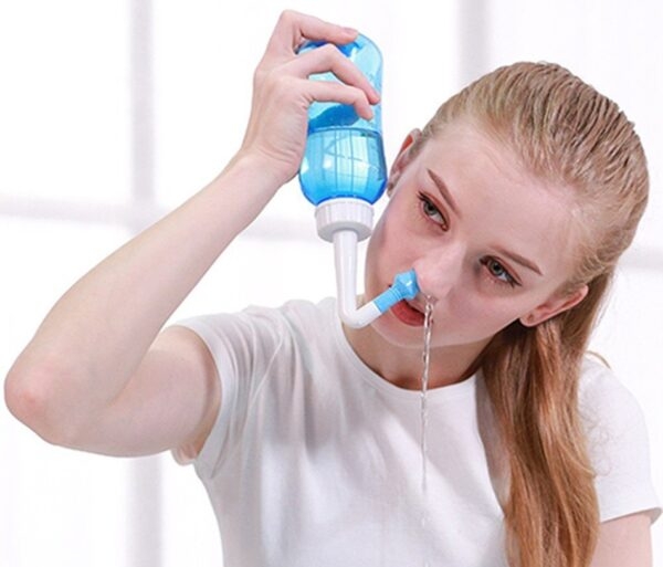Промывание носа при простуде: в каких ситуациях что использовать